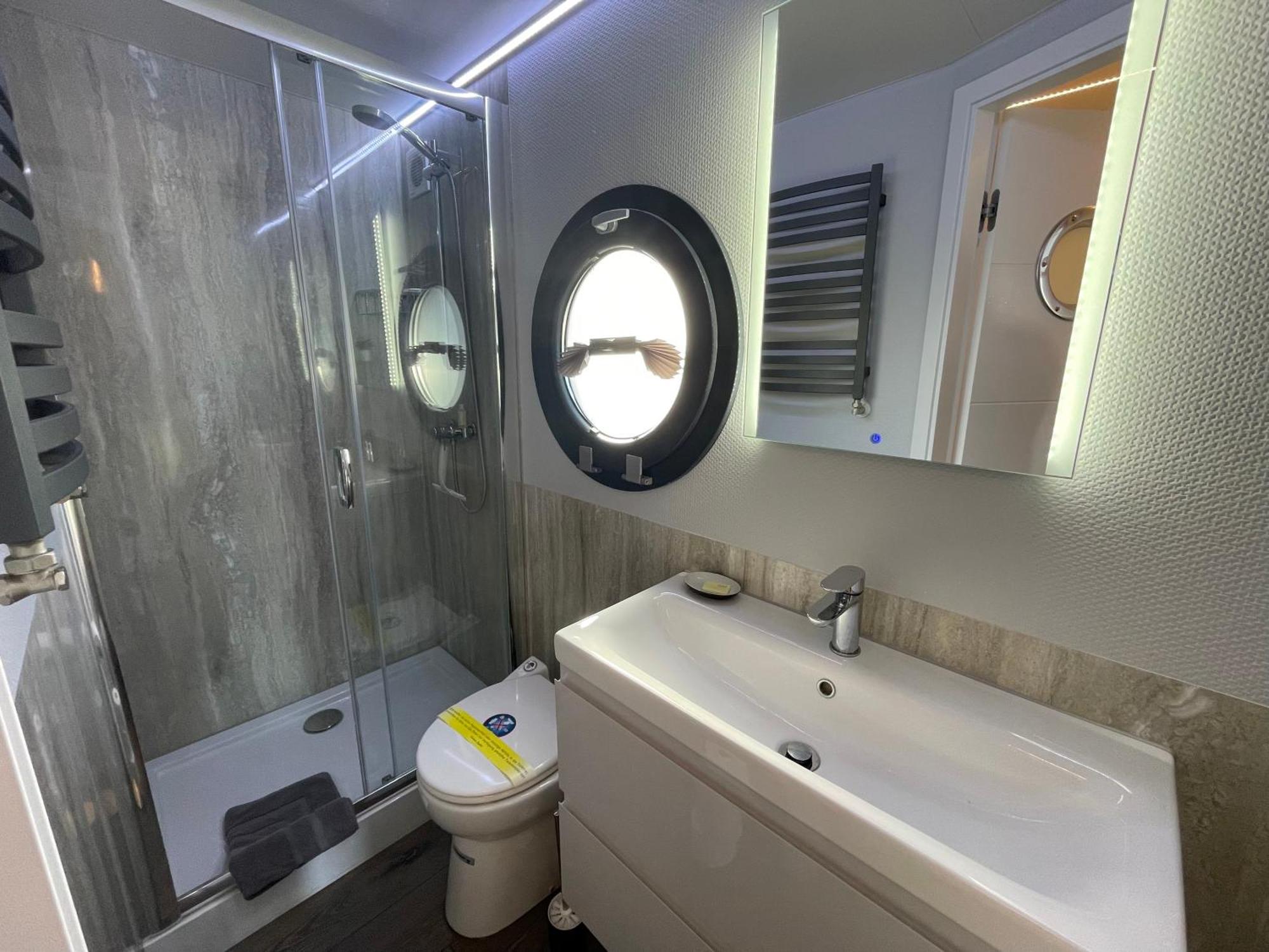 Hausboot Fjord Baltica Mit Dachterrasse In Barth Hotell Eksteriør bilde